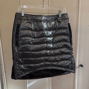 Chic Black Puffer Mini Skirt